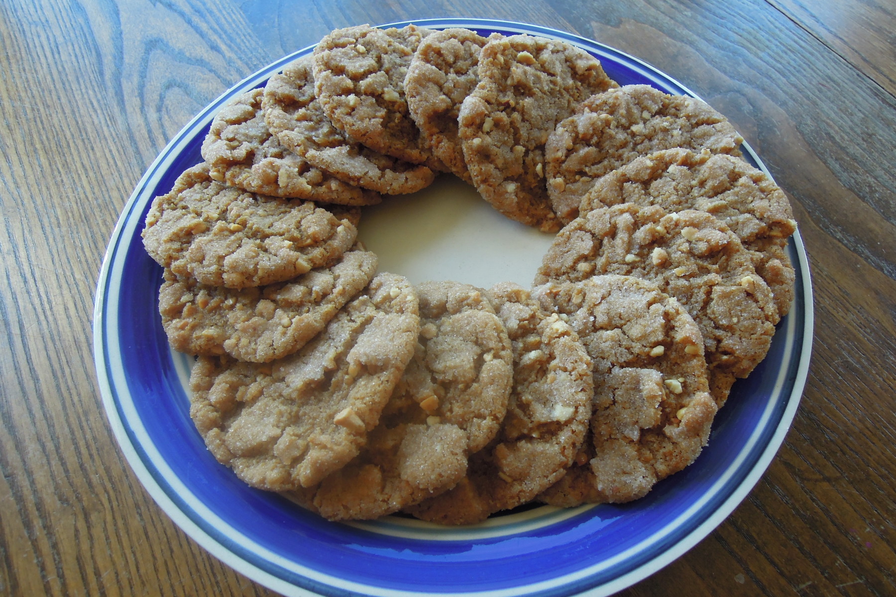 soft peanut butter cookies {no flour, no butter}